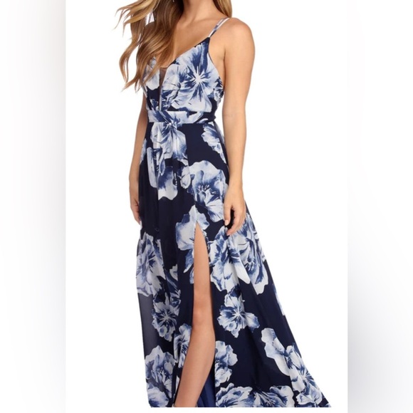 Windsor Dresses & Skirts - Windsor Bea Formal Floral Wrap Dress Size Medium NWT